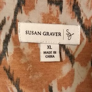 Susan Graver Tops - 25%⬇️Susan graver Geometric design blouse Susan Graver Tops - 25%⬇️Susan graver Geometric design blouse